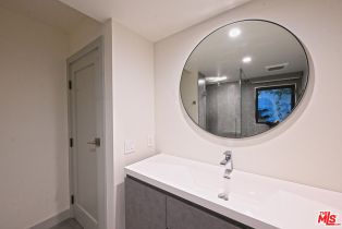 Single Family Residence, 15204 Valley Vista blvd, Sherman Oaks, CA 91403 - 28