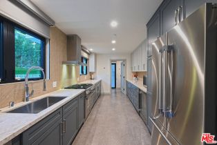 Single Family Residence, 15204 Valley Vista blvd, Sherman Oaks, CA 91403 - 22