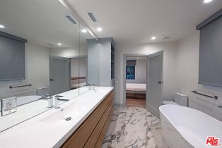 Single Family Residence, 15204 Valley Vista blvd, Sherman Oaks, CA 91403 - 44