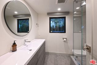 Single Family Residence, 15204 Valley Vista blvd, Sherman Oaks, CA 91403 - 40