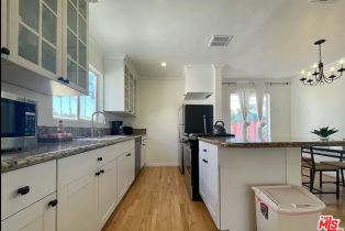 , 1033 20th, Santa Monica, CA 90403 - 2
