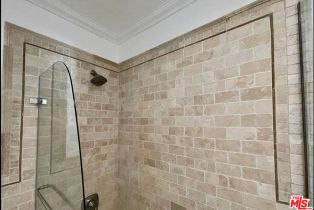 , 1033 20th, Santa Monica, CA 90403 - 6