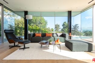 Single Family Residence, 3925 Murietta ave, Sherman Oaks, CA 91423 - 2