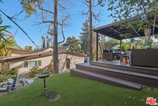 Single Family Residence, 19716 Wells dr, Woodland Hills, CA 91364 - 33