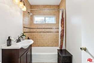 Single Family Residence, 19716 Wells dr, Woodland Hills, CA 91364 - 29