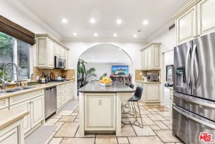 Single Family Residence, 19716 Wells dr, Woodland Hills, CA 91364 - 9