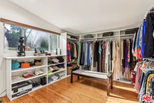 Single Family Residence, 19716 Wells dr, Woodland Hills, CA 91364 - 26