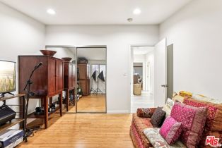 Single Family Residence, 19716 Wells dr, Woodland Hills, CA 91364 - 25