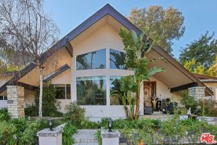 Single Family Residence, 19716 Wells dr, Woodland Hills, CA 91364 - 2