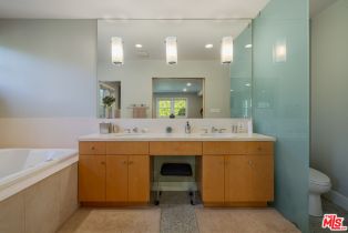 Single Family Residence, 13477 Contour dr, Sherman Oaks, CA 91423 - 33