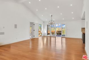 Single Family Residence, 18243 Rancho st, Tarzana, CA 91356 - 30