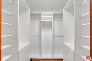 Single Family Residence, 18243 Rancho st, Tarzana, CA 91356 - 50