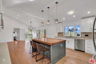 Single Family Residence, 18243 Rancho st, Tarzana, CA 91356 - 17