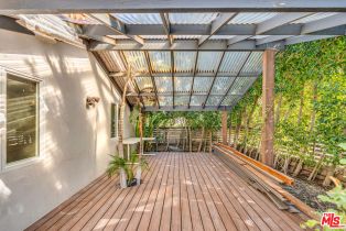 Single Family Residence, 18243 Rancho st, Tarzana, CA 91356 - 28