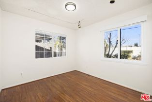 , 23522 Victory blvd, Woodland Hills, CA 91367 - 9