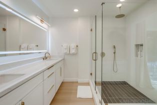 , 8457 Paseo Del Ocaso, La Jolla, CA 92037 - 20