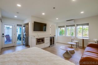 , 8457 Paseo Del Ocaso, La Jolla, CA 92037 - 23