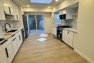 , 8457 Paseo Del Ocaso, La Jolla, CA 92037 - 5