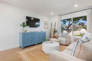 , 210 A st, Encinitas, CA 92024 - 3