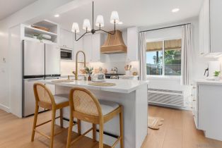 , 210 A st, Encinitas, CA 92024 - 7