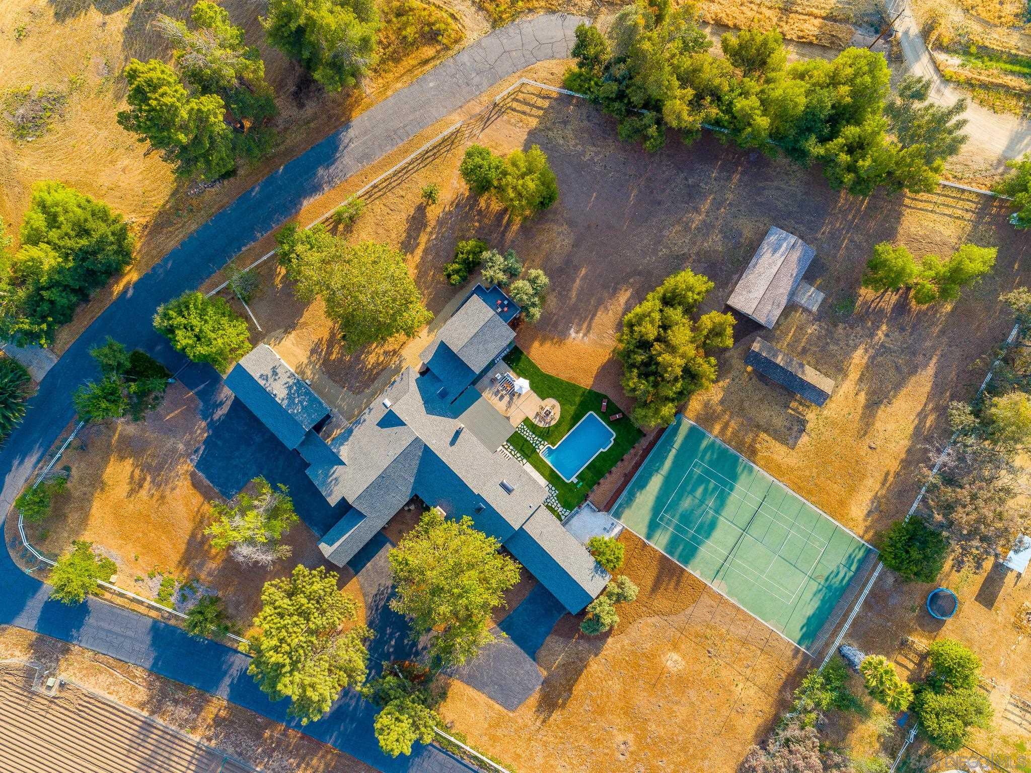 Single Family Residence, 28114 Queensbridge rd, Valley Center, CA 92082 - 1