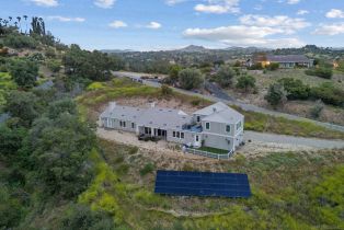 Single Family Residence, 2747 Via Del Robles, Fallbrook, CA 92028 - 2