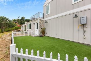 Single Family Residence, 2747 Via Del Robles, Fallbrook, CA 92028 - 42