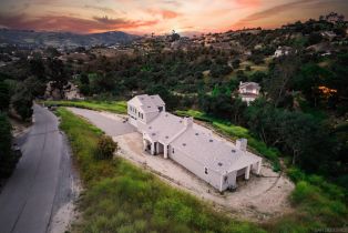 Single Family Residence, 2747 Via Del Robles, Fallbrook, CA 92028 - 52