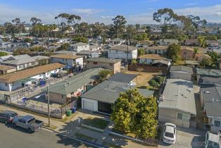 Single Family Residence, 745 West st, San Diego, CA 92113 - 39