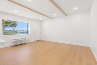 , 210 A st, Encinitas, CA 92024 - 3