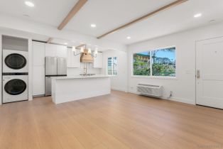 , 210 A st, Encinitas, CA 92024 - 5