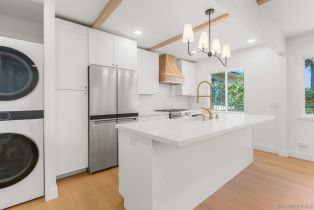 , 210 A st, Encinitas, CA 92024 - 7