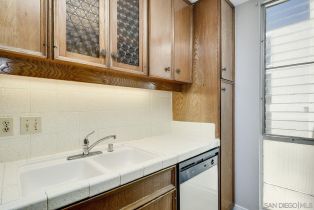 Condominium, 6455 La Jolla, La Jolla, CA 92037 - 9