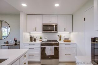 , 7039 Camino Pacheco, San Diego, CA 92111 - 22