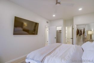 , 7039 Camino Pacheco, San Diego, CA 92111 - 33