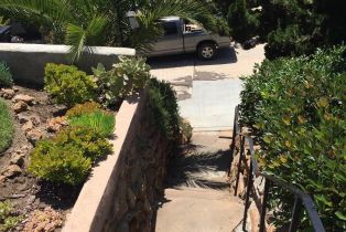 , 432 La Crescentia dr, San Diego, CA 92106 - 6