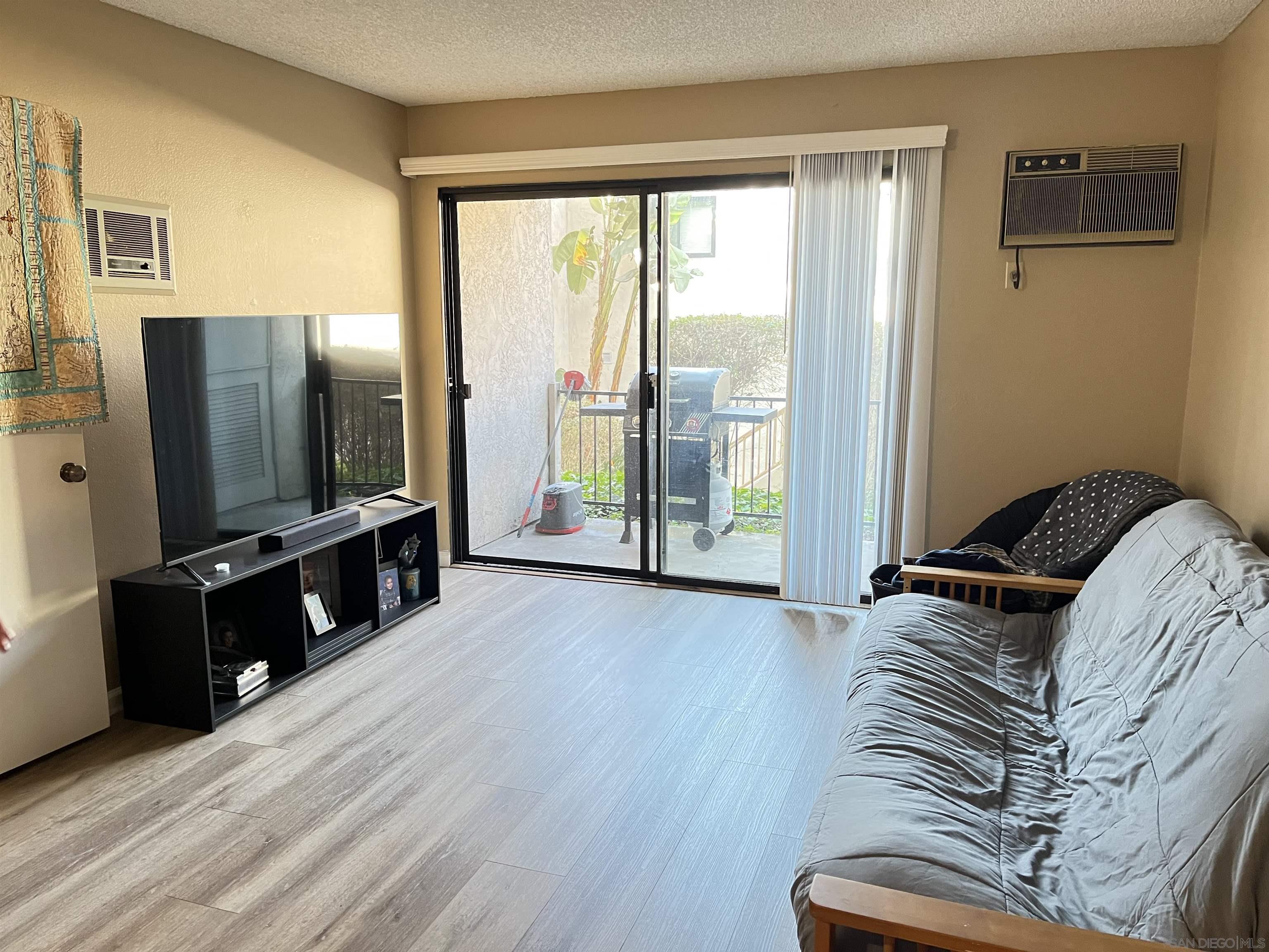 Condominium, 6725 Mission Gorge, San Diego, CA 92120 - 1