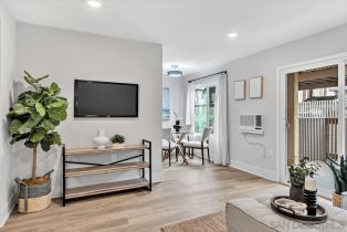 Condominium, 8644 Via Mallorca, La Jolla, CA 92037 - 4