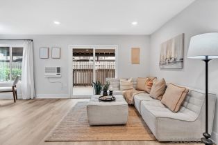 Condominium, 8644 Via Mallorca, La Jolla, CA 92037 - 7