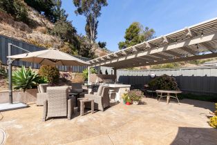 Single Family Residence, 4044 Via del Conquistador, San Diego, CA 92117 - 30