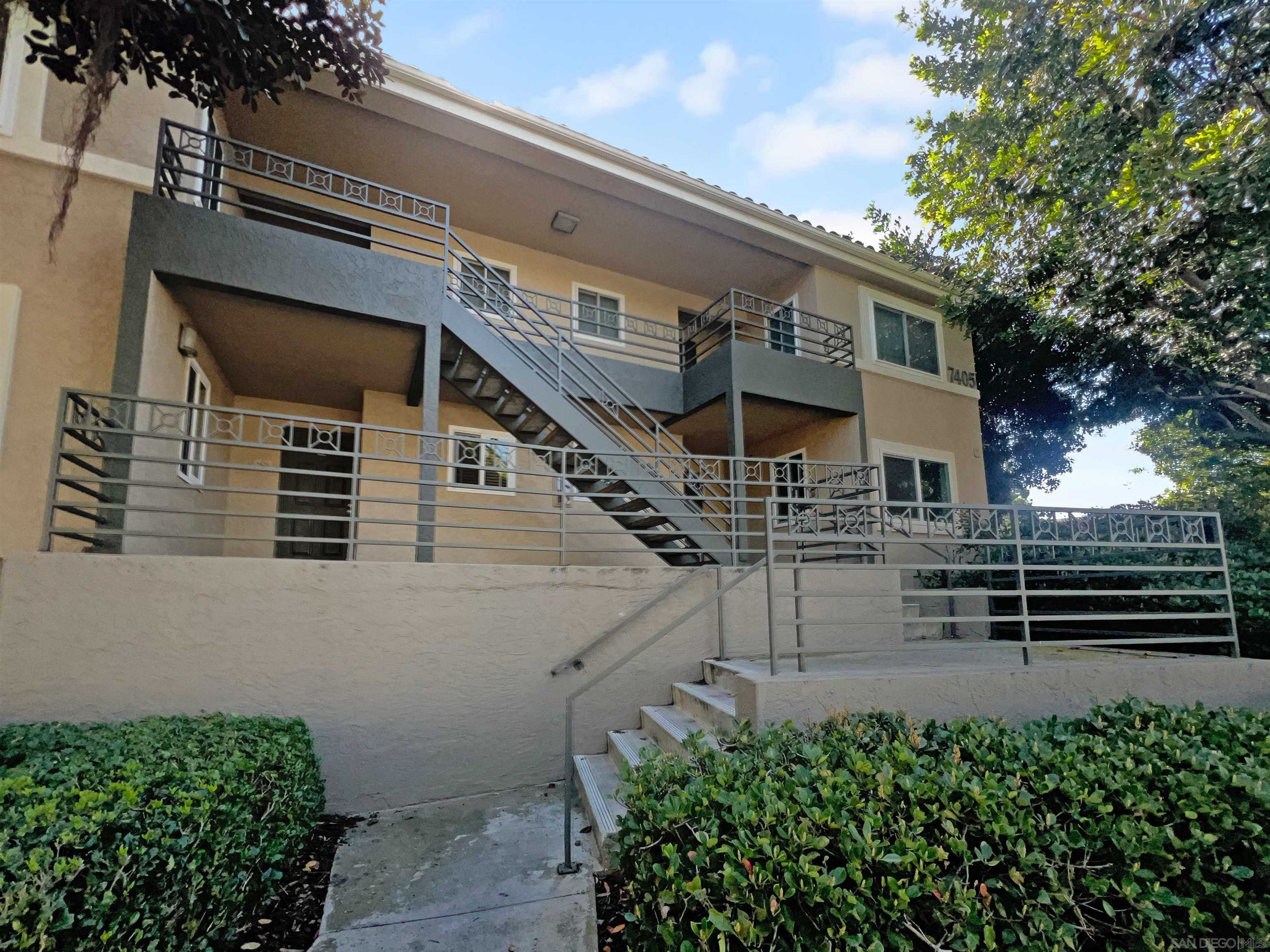 Condominium, 7405 Charmant dr, San Diego, CA 92122 - 1