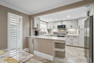 , 719 F ave, Coronado, CA 92118 - 18