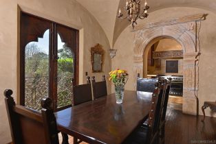 , 7604 Country Club dr, La Jolla, CA 92037 - 9