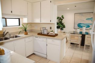 Condominium, 8110 El Paseo Grande, La Jolla, CA 92037 - 22