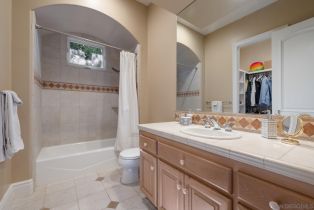 Single Family Residence, 18050 Rancho La Cima Corte, Rancho Santa Fe, CA 92067 - 41