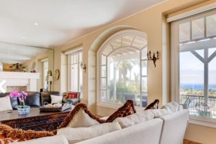 , 7390 Mar, La Jolla, CA 92037 - 9