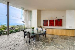 , 724 Muirlands Vista way, La Jolla, CA 92037 - 4