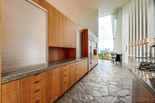 , 724 Muirlands Vista way, La Jolla, CA 92037 - 5