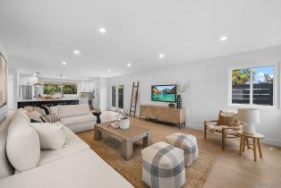 Single Family Residence, 7645 Calle Madero, Carlsbad, CA 92009 - 12