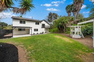 Single Family Residence, 7645 Calle Madero, Carlsbad, CA 92009 - 32